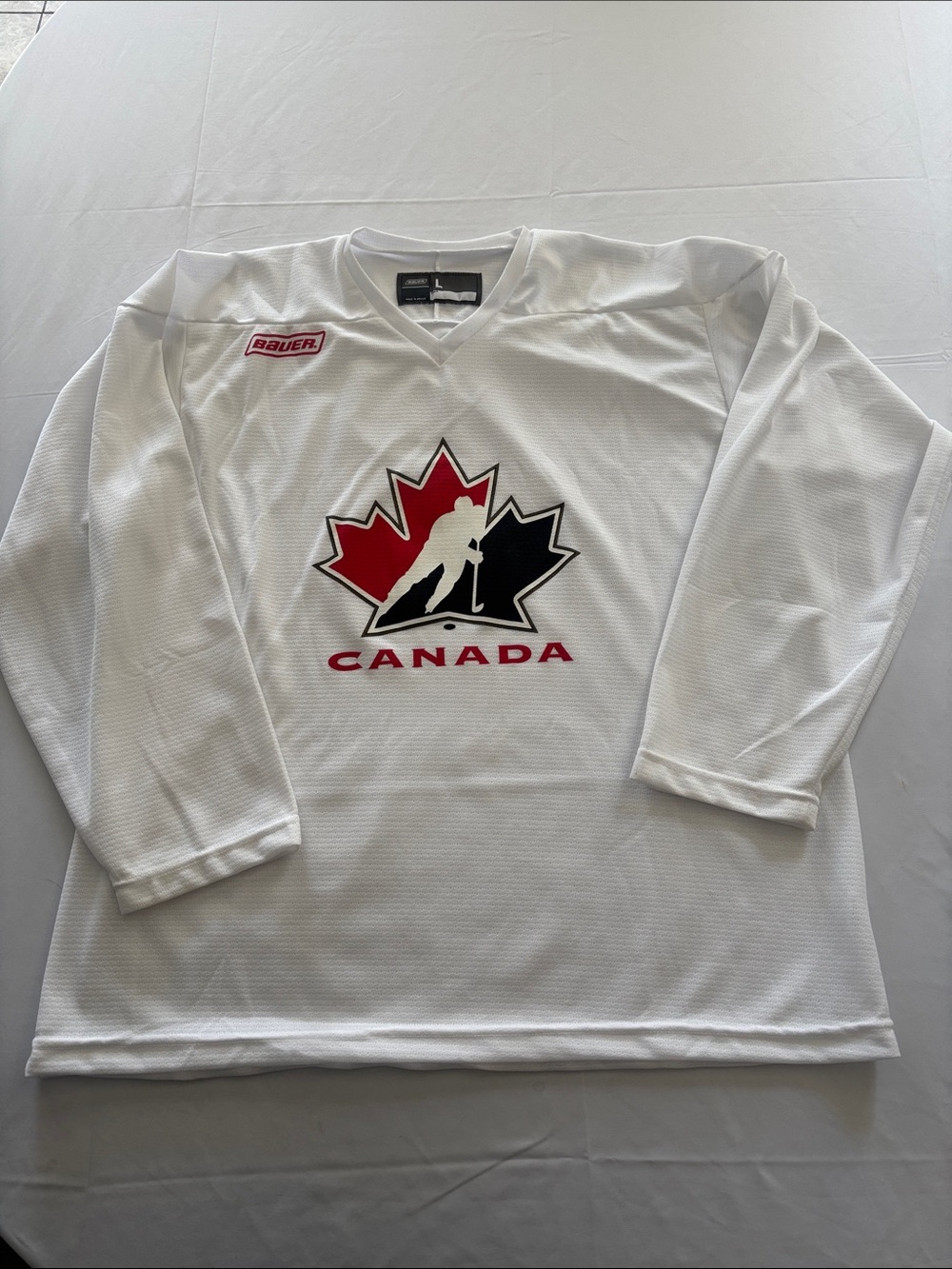Vintage Bauer Team Canada White Practice Hockey Jersey Men's sz.Large